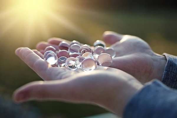 Les pistolets à Orbeez : Un jouet biodégradable et amusant, adapté aux enfants ?