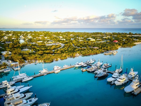 Conseils pour une première expérience de charter de yacht réussie