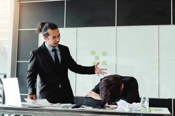 Qu’est-ce que l'emploi public? Avantages et inconvénients