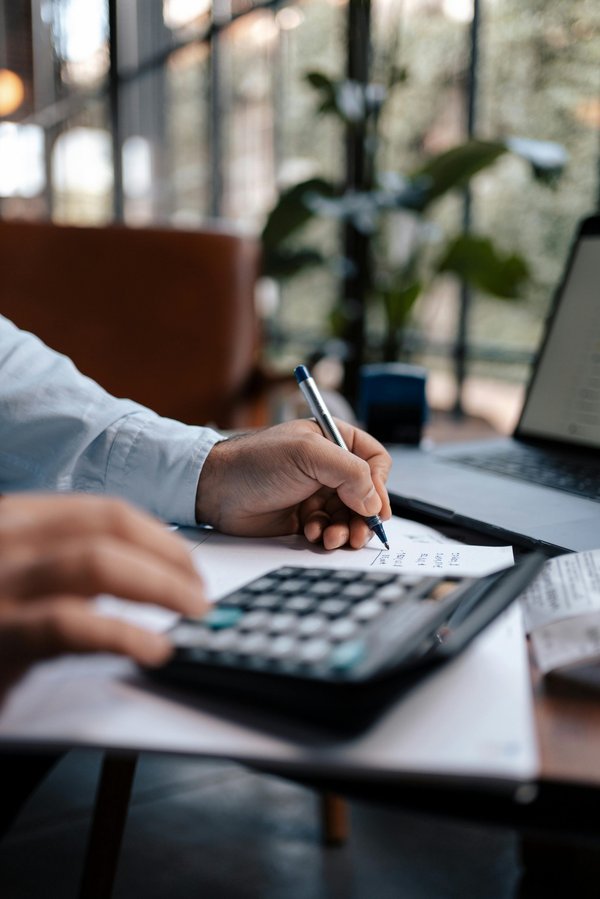 Déductions fiscales maximisées grâce au simulateur per